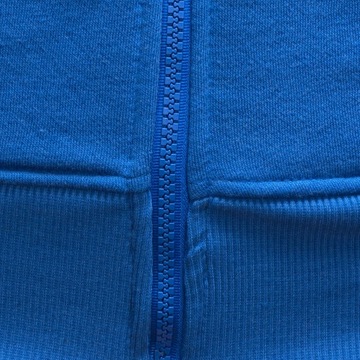 BL08 г. L ОДНОТОННАЯ ТОЛСТОВКА НА МОЛНИИ С КАПЮШОНОМ.