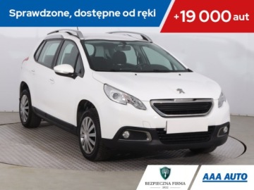 Peugeot 2008 I SUV 1.2 PureTech 110KM 2015 Peugeot 2008 1.2 PureTech, Salon Polska