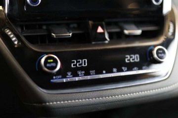 Toyota Corolla XII Hatchback 1.8 Hybrid 122KM 2022 Toyota Corolla 1.8 Hybrid Comfort Tech 1.8 Hybryda 122KM, zdjęcie 15