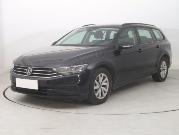 Volkswagen Passat B8 Variant Facelifting 2.0 TDI SCR 150KM 2020 VW Passat 2.0 TDI, Salon Polska, 1. Właściciel, zdjęcie 1