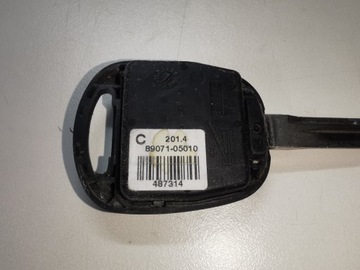 KLÍČEK OVLÁDAČ TOYOTA YARIS AVENSIS T25 89071-05010