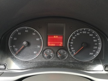 Volkswagen Golf V Hatchback 1.6 i 102KM 2005 Volkswagen Golf 1.6 MPI 102KM Klima Parktronik, zdjęcie 11