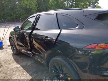 Jaguar F-Pace 2022 Jaguar F-Pace S P250 2022 2.0l 2.0 Benzyna 246KM, zdjęcie 2