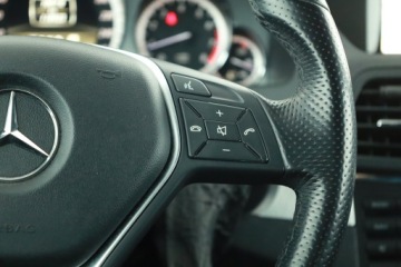 Mercedes Klasa E W212 Coupe 200 CGI BlueEFFICIENCY 184KM 2011 Mercedes E E 200, Serwis ASO, Automat, Skóra, zdjęcie 16