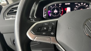 Volkswagen Tiguan II SUV Facelifting 2.0 TDI 150KM 2022 Volkswagen Tiguan Kamera Nawigacja Full LED Elektryczna klapa MOZLIWA ZAMI, zdjęcie 32