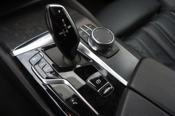 BMW Seria 5 G30-G31 Touring Facelifting 3.0 530d 286KM 2021 BMW Seria 5 Kamera, Tempomat, 1rej.2022r, LED, Live Cockpit, FV23 3.0 286KM, zdjęcie 18