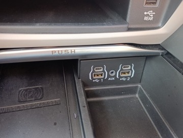 Chrysler Pacifica II 3.6 V6 Hybrid 264KM 2022 pacifica Limited Plug-In Hybrid, Automat, Niski przebieg ,2 X klucz, zdjęcie 19