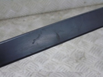 BMW F15 LIŠTA OKNO ČELNÍ LEVÝ 7462205