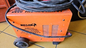 ТРАНСФОРМАТОР СВАРОЧНЫЙ АППАРАТ AC WELDER BX1-200C 200A 230V-400V ХОРОШЕЕ СОСТОЯНИЕ