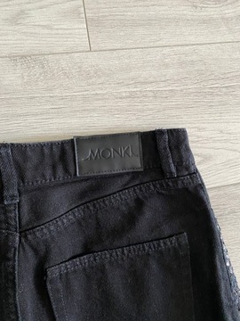 джинсы Monki с пайетками