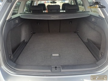 Volkswagen Passat B8 Variant Facelifting 2.0 TDI SCR 150KM 2021 Volkswagen Passat 2,0 TDI 150KM DSG kamera alu navi lift VAT 23 zarejestr, zdjęcie 26