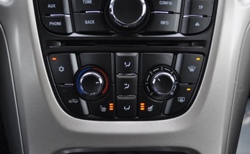 Opel Astra J Hatchback 5d 1.4 Turbo ECOTEC 140KM 2010 Opel Astra 1.4 Turbo Benzyna Xenon Tempomat Cz. parkowania INFINITI 1.4, zdjęcie 27