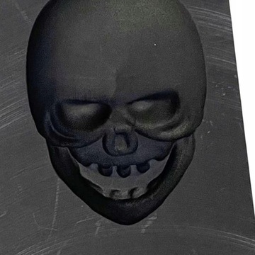 Коррозия трехмерного черепа из золотого слитка