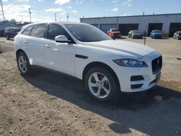 Jaguar F-Pace SUV 2.0 i4P 300KM 2019 Jaguar F-Pace 2.0 benzyna 300KM 4x4 wersja PREMIUM 2.0 Benzyna 300KM, zdjęcie 1