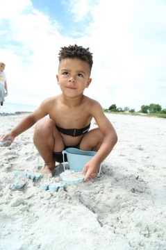 Набор из ведра, лопаточки и формочек для резки, синий.