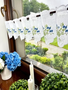 Firanka Kuchnia Biała Zazdrostka Natura Haft Niebieski Kwiatuszek wys 20 cm