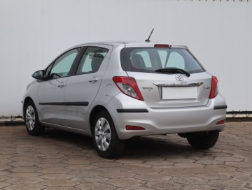 Toyota Yaris III Hatchback 5d 1.33 Dual VVT-i 99KM 2012 Toyota Yaris 1.33 Dual VVT-i, Salon Polska, zdjęcie 3