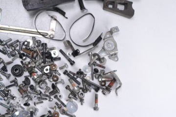 Болты крепления рамы KAWASAKI ZZR1400 05 - 11