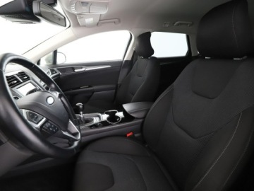 Ford Mondeo V Kombi 2.0 TDCi 180KM 2016 Ford Mondeo Kamera, Navi, Aut.klima, Podg.fotele,, zdjęcie 12