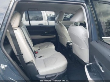 Toyota 2024 Toyota Grand Highlander 2024r., Limited, od ubezpieczalni 2.4 Benzyna 265KM, zdjęcie 9