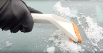 2X щетка и скребок FISKARS Snow Xpert
