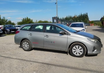 Toyota Auris II Touring Sports D-4D 90 90KM 2014 Toyota Auris 2014r, Salonowa, 1.4 D4D. Uszkodzony lewy bok. Jezdzi. VAT 23, zdjęcie 14