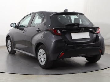 Toyota Yaris IV Hatchback 1.5 Dynamic Force 125KM 2024 Toyota Yaris 1.5 VVT-i, Salon Polska, Serwis ASO, zdjęcie 3