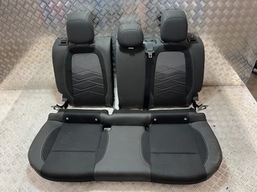 POHOVKA ZADNÍ ŠROUBY SPONKY PÁSU JEEP AVENGER 23-