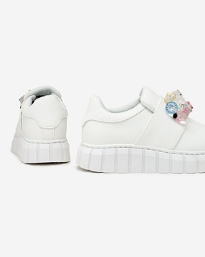 БЕЛЫЕ ЖЕНСКИЕ ТУФЛИ RESINELLO 39