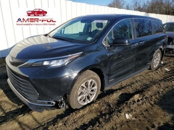 Toyota Sienna III 2021 Toyota Sienna xle, 2021r., 4x4, 2.5L