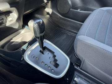 Toyota Yaris III Hatchback 5d Facelifting Hybrid 100KM 2017 Toyota Yaris Hybrid*Lift*Automat, zdjęcie 23