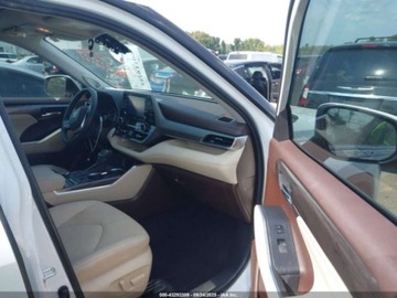 Toyota Highlander III 2022 Toyota Highlander Limited 2022 3.5l 3.5 Benzyna 295KM, zdjęcie 8