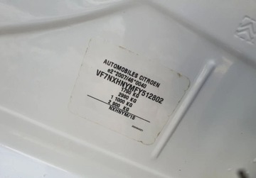 DS 4 I Hatchback Facelifting 2015 (Citroen) 1.2 PureTech 131KM 2015 Citroen DS4 Bezwypadkowy Masaze Nawigacja GetHelp 1.2 Benzyna, zdjęcie 2