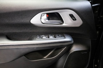 Chrysler Pacifica II 3.6 V6 291KM 2019 Chrysler Pacifica Limited S*7, zdjęcie 15