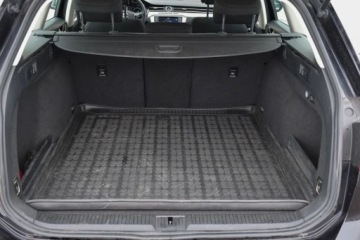 Volkswagen Passat B8 Variant 2.0 TDI 190KM 2015 Volkswagen Passat Variant VW PASSAT 2.0TDI 190KM DSG NAVI HAK Masaze Gwara, zdjęcie 36