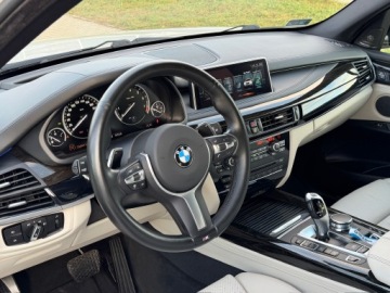 BMW X5 F15 SUV xDrive40e 313KM 2017 BMW X5 // SALON PL // BEZWYPADKOWY // 1 WŁ // Mocno Doposażony // HEAD UP, zdjęcie 34