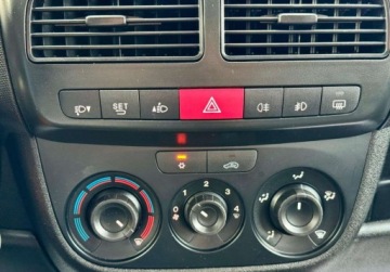 Opel Combo D Tour 1.4 Turbo CNG ecoFLEX 120KM 2018 Opel Combo 1.4 Turbo Lounge Euro 6b klimatyzacja nawigacja nowy rozrzad, zdjęcie 30