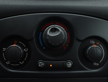 Renault Clio III Hatchback 5d 1.2 TCe eco2 100KM 2008 Renault Clio 1.2 TCe, Klima, El. szyby, zdjęcie 16