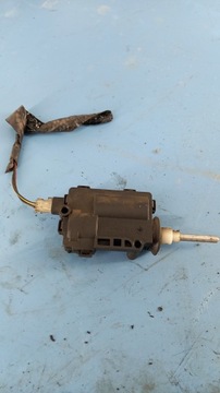 SIŁOWNIK KLAPKI WLEU OPEL VECTRA C 05R KOMBI