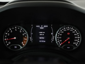 Jeep Renegade SUV 1.4 MultiAir 140KM 2017 Jeep Renegade automat navi grzane fotele klima, zdjęcie 21