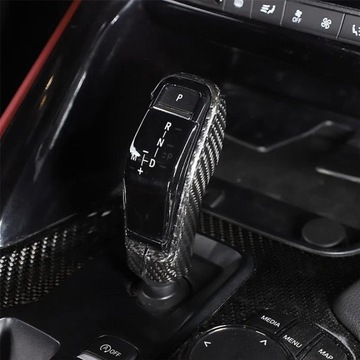 KRYT Z VLÁKNA  UHLÍKOVÉHO DO KOULE PÁKY ŘAZENÍ TOYOTA SUPRA 2019-2022