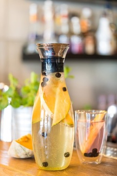 ГРАФИН ДЛЯ НАПИТКОВ AMO БЕЗ КАПЕЛЬ 1,3 Л VIALLI DESIGN