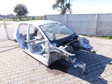 VOLKSWAGEN GOLF VI ЧЕТВЕРТЬ ПЕРЕДНЯЯ СПРАВА