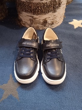 adidasy r.35 22 CM PROFILOWANE WKŁADKA SKÓRA
