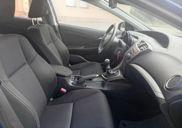 Honda Civic IX Hatchback 5d 1.6 i-DTEC 120KM 2015 Honda Civic Zarejestrowany - bezwypadkowy - 1,6 - 120 KM 1.6 Diesel 120KM, zdjęcie 13