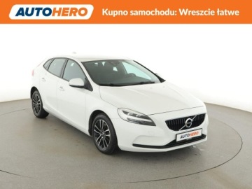 Volvo V40 II Hatchback Facelifting 2.0 D2 120KM 2018 Volvo V40 automat niski przebieg navi PDC tempomat, zdjęcie 9