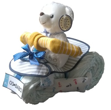 Tort z pieluch pampers 3 prezent CHRZEST ROCZEK MOTOR