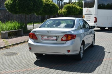 Toyota Corolla X Sedan 1.6 Valvematic 132KM 2009 Toyota Corolla 1.6Benzyna VVT-i 132KM 2009r. SALON, zdjęcie 9