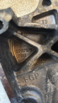 SAAB 95 9-5 II 06-09 1.9 TID Z19DTH UCHYCENÍ DRŽÁKY DRŽÁK MOTORU