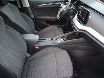 Skoda Octavia IV Liftback 1.5 TSI EVO 150KM 2022 Skoda Octavia 1.5 TSI, Salon Polska, zdjęcie 8